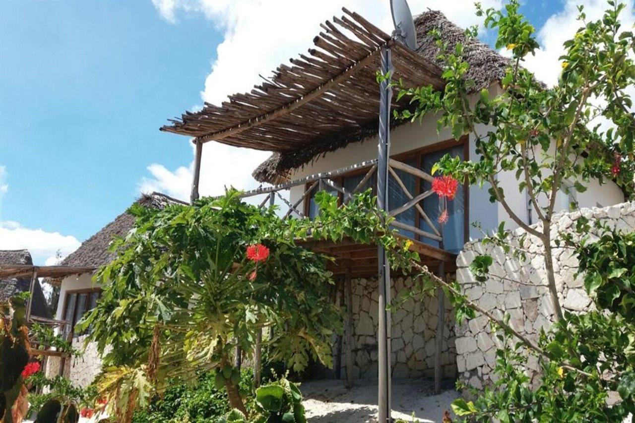 Zanbluu Beach Hotel Kiwengwa  Exterior photo