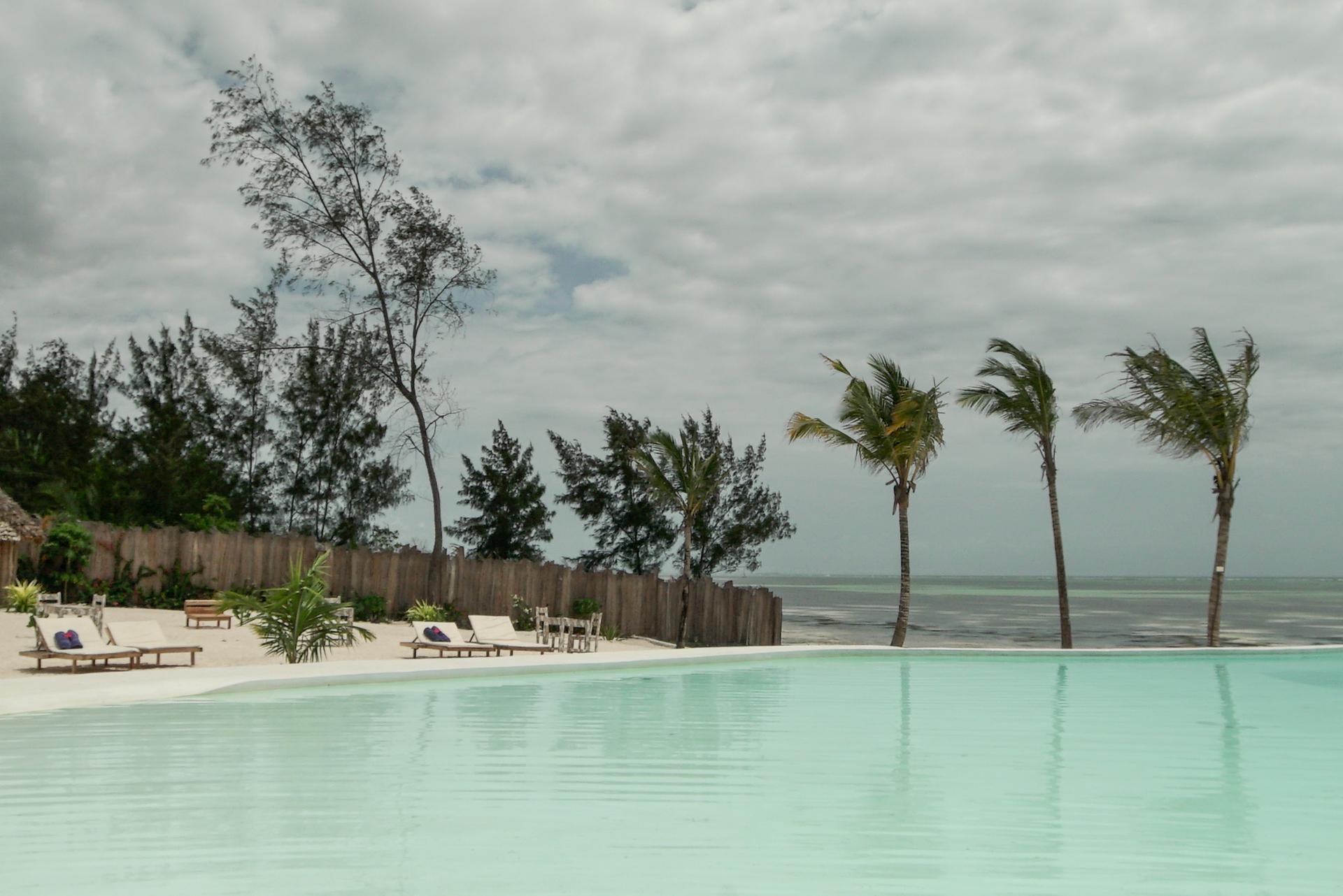 Zanbluu Beach Hotel Kiwengwa  Exterior photo