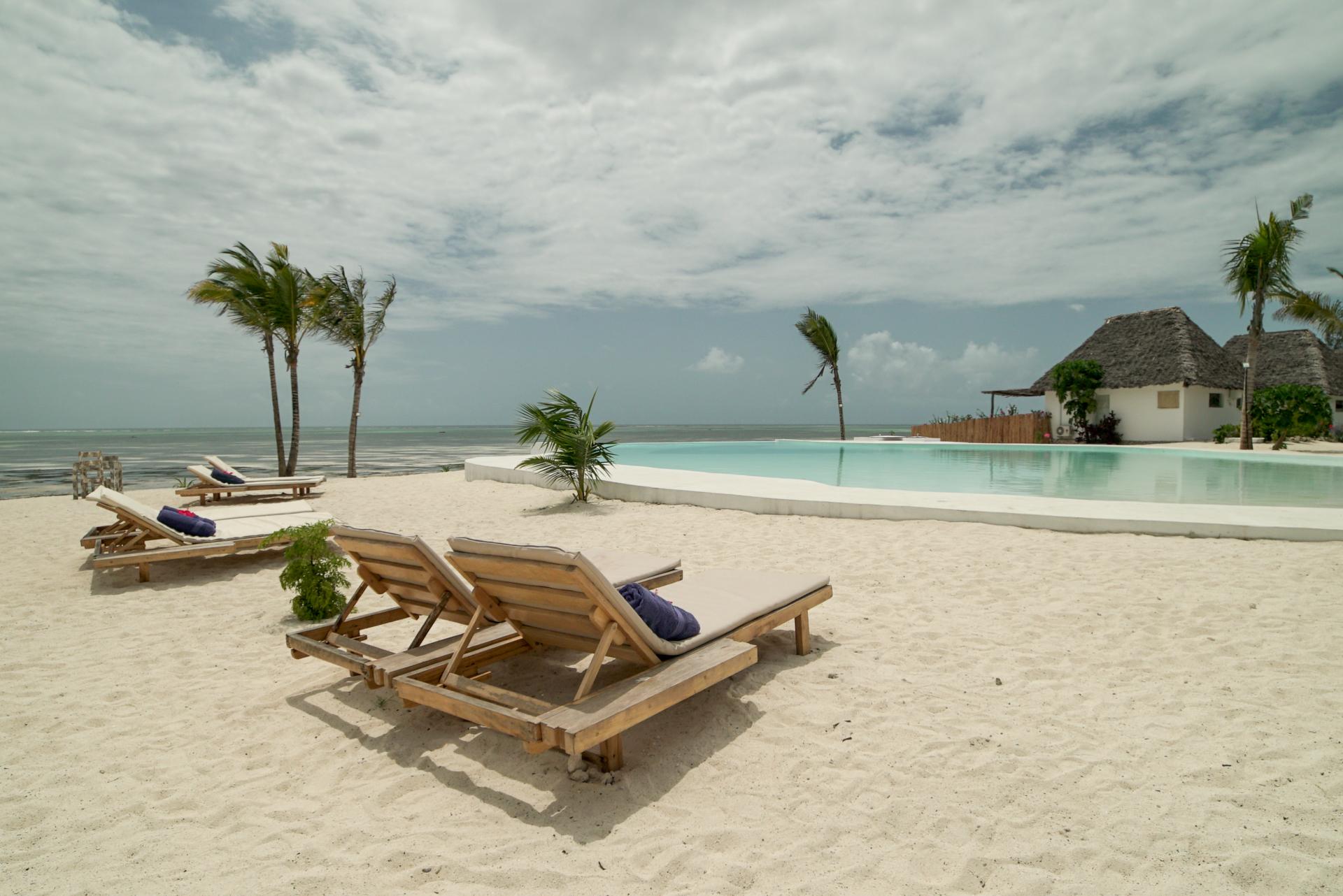 Zanbluu Beach Hotel Kiwengwa  Exterior photo